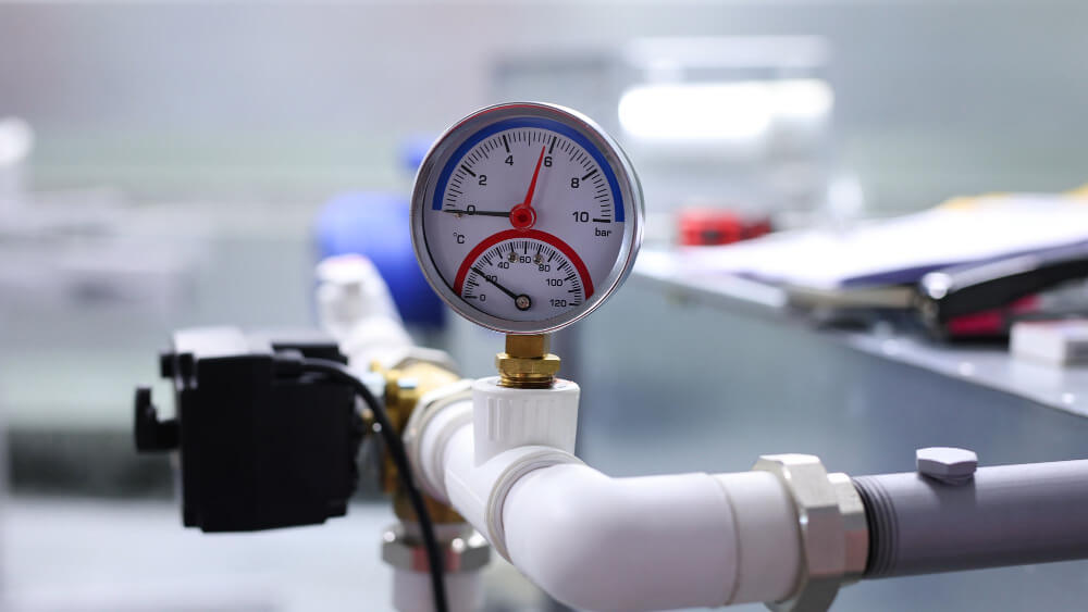 Як підвищити та знизити тиск у системі водопостачання та опалювальної системи