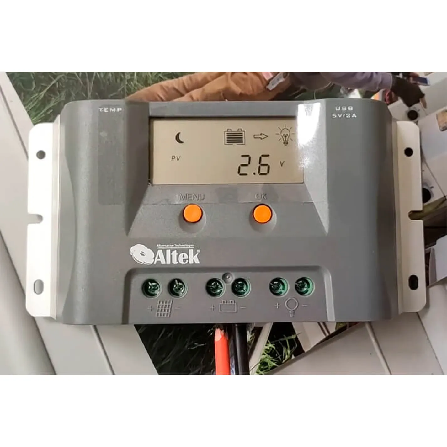 Контролер заряду Altek P-20А/24V-USB/LCD - Фото 1