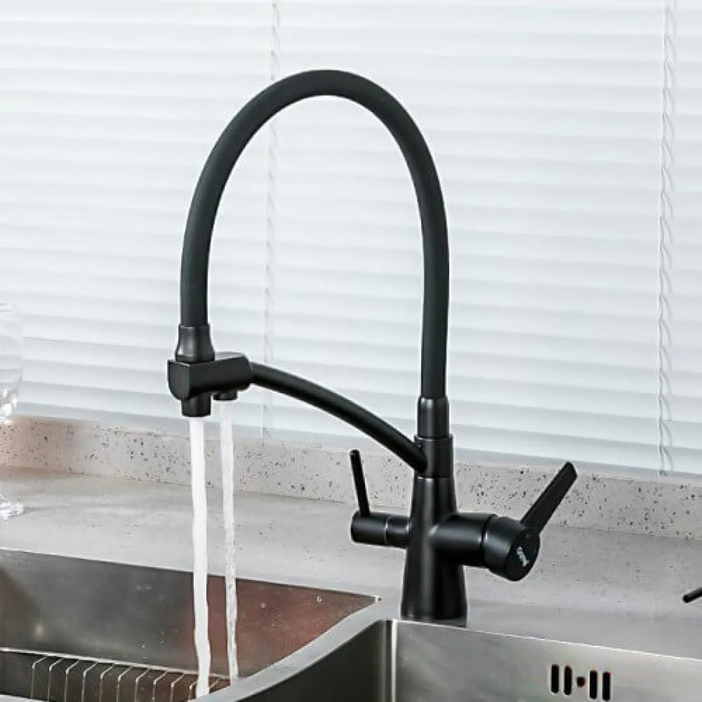 Смеситель для кухни Gappo G4398-16 на две воды с гибким изливом, черный - Фото 2