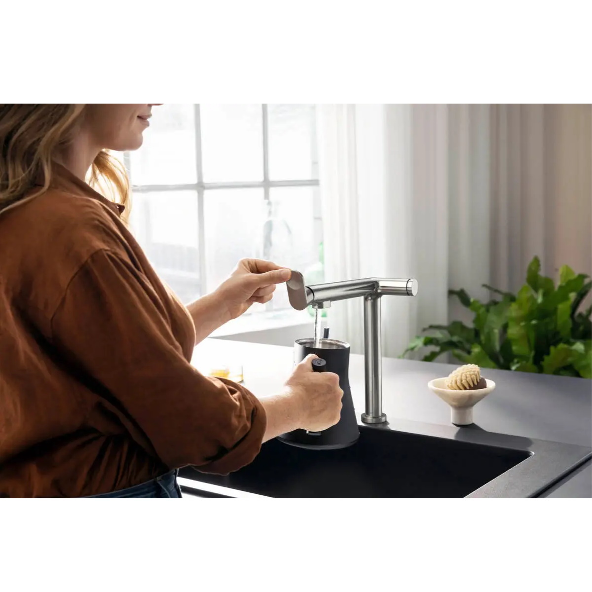 Змішувач для кухні Hansgrohe Aqittura M91 із краном для фільтрованої води сатін- Фото 8
