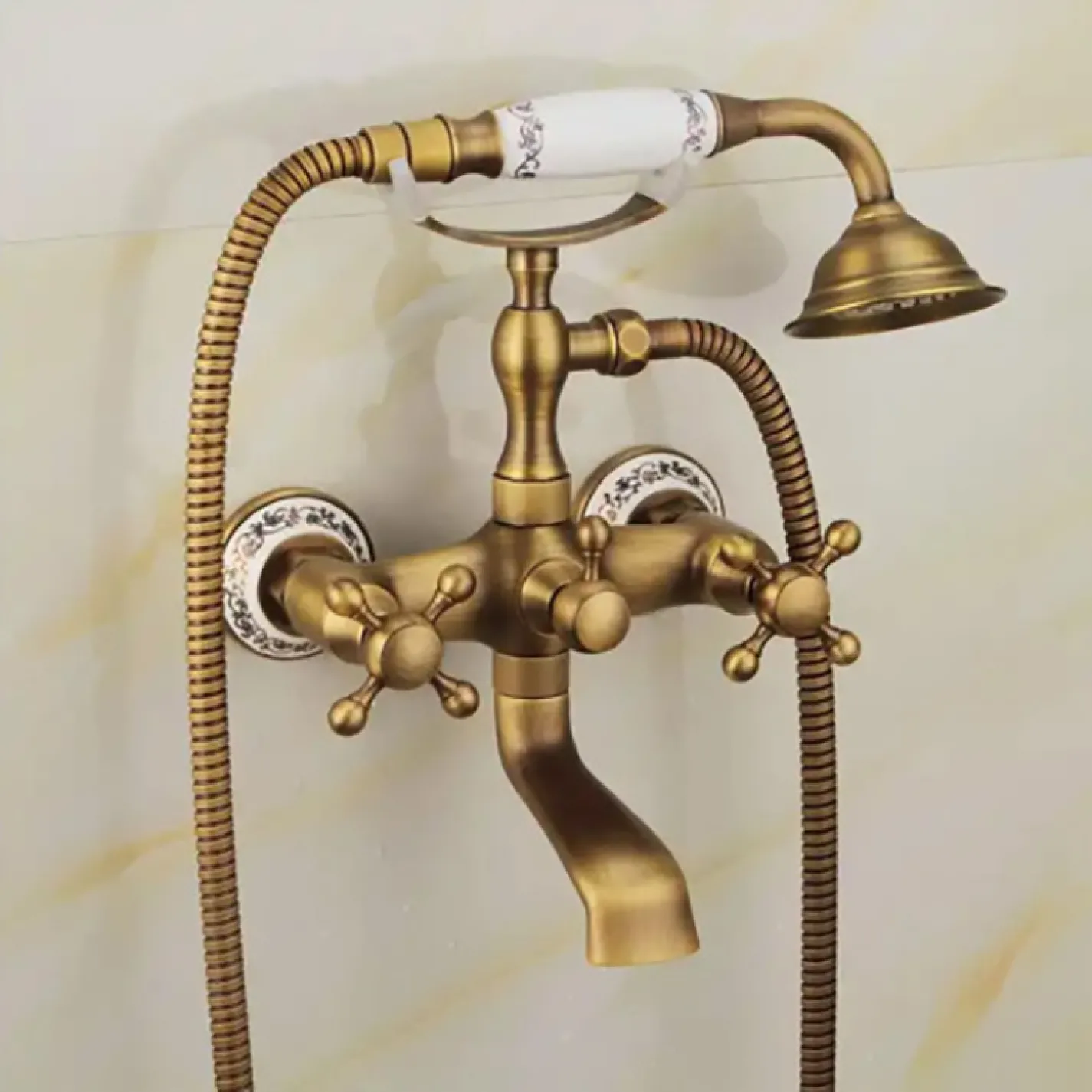 Смеситель для ванны Rea Rustico Old с ручным душем, матовое золото (REA-B0702) - Фото 3