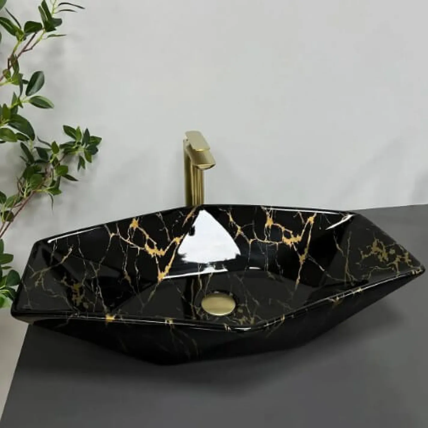 Раковина VBI Venezia Marble Glossy чорний VBI-012405 - Фото 1