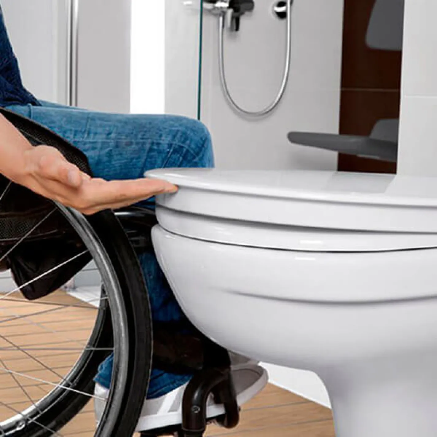 Унітаз підвісний з кришкою Villeroy&Boch O.Novo для інвалідів безободковий (4601R001 9M67S1T1) - Фото 2