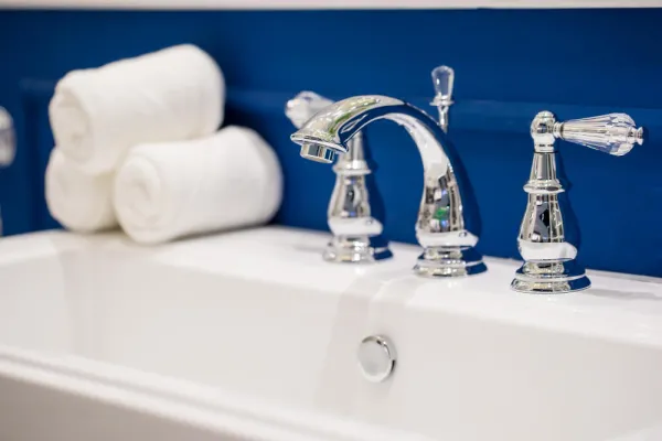 Підбір змішувача та монтаж у ванну